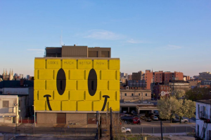 baltimore street art - yellow smiley