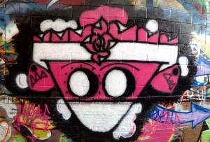baltimore street art - crown