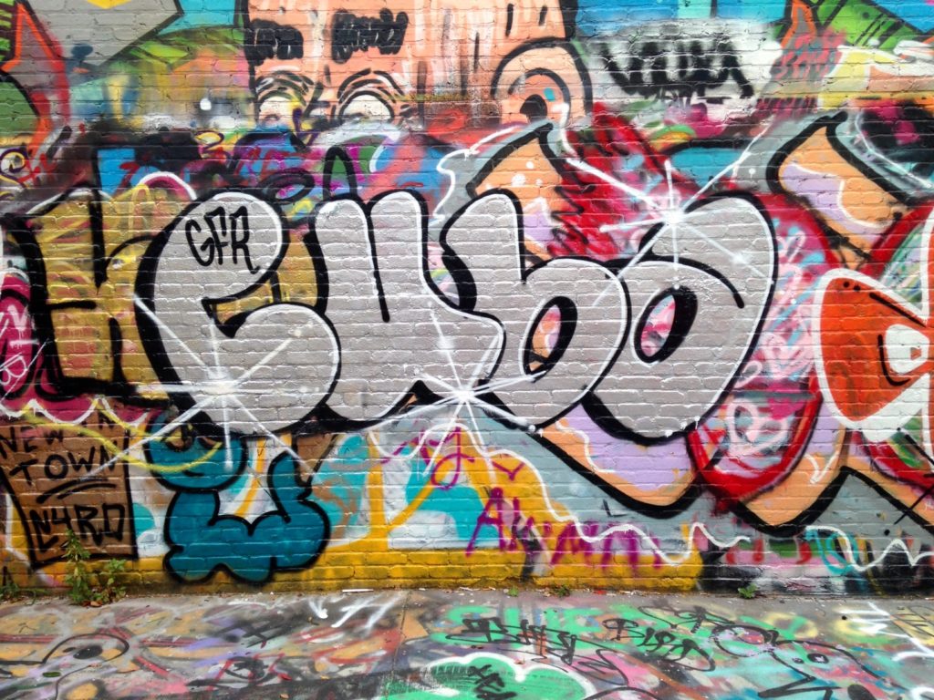 Image result for graffiti in cuba"